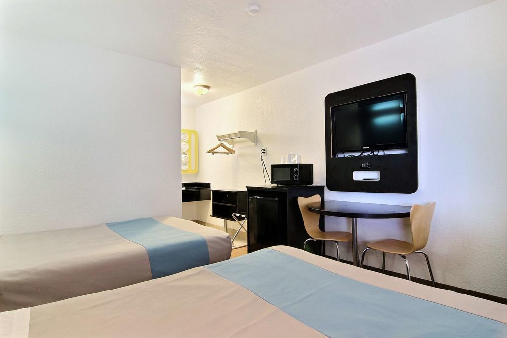 Motel 6-Carlsbad, Nm Экстерьер фото